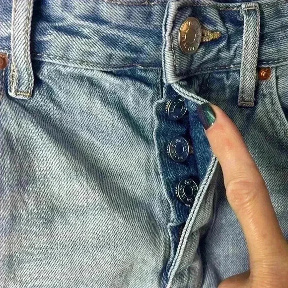 YMI Mom Fit Distressed Festival Shorts Size 7/28 - Picture 2 of 8